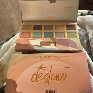 Brand New in box Destino multi color eyeshadow palette